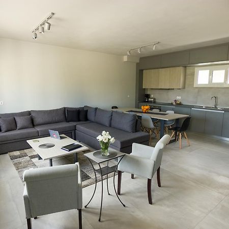 Amera - Troumpas Family Apartments Леонидион Экстерьер фото